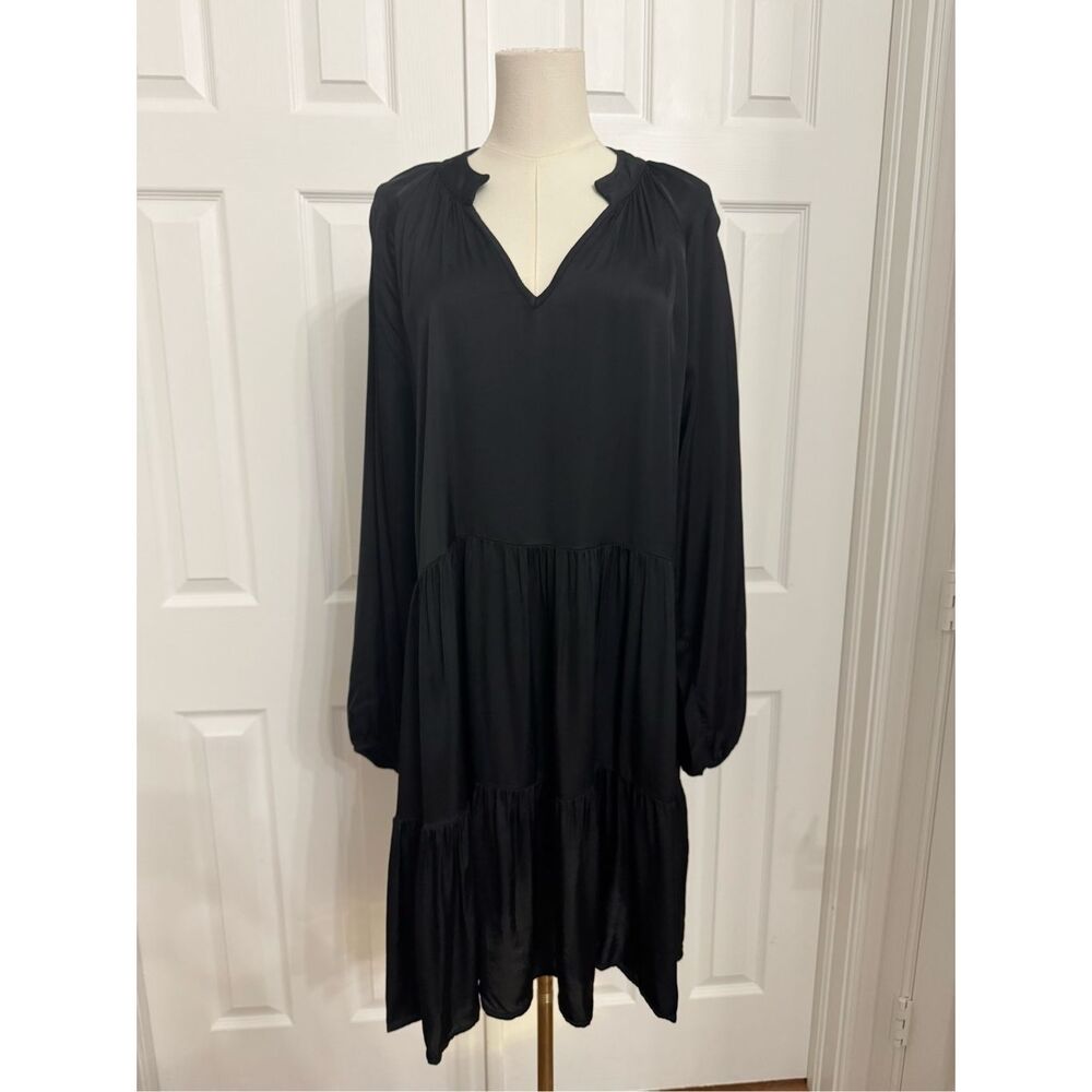 Bognar Blu‎ Silky Long Sleeve Flowy Black Rayon Split Neck Tiered Dress L